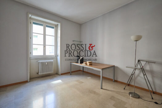 VIA MAURO MACCHI 42