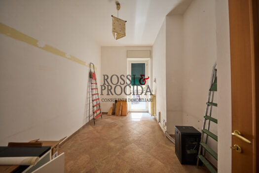 VIA MAURO MACCHI 42