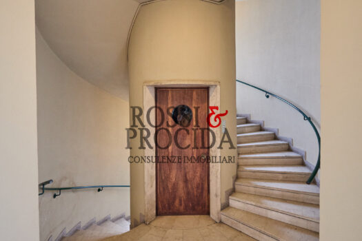 VIA MAURO MACCHI 42