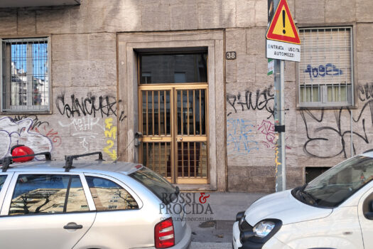 VIA PACINI 38