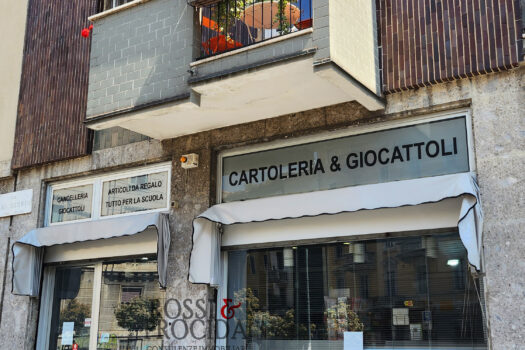 PIAZZA AMBROSOLI 3