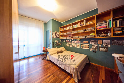 VIA FOGAZZARO 20