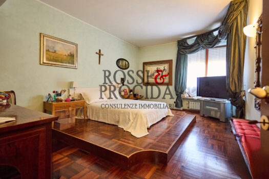 VIA FOGAZZARO 20