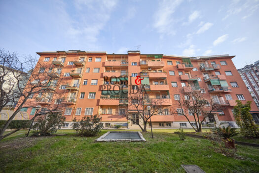 VIA FRANCESCO CAVEZZALI 19