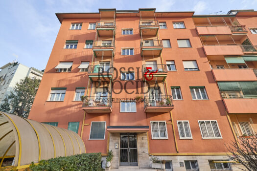 VIA FRANCESCO CAVEZZALI 19