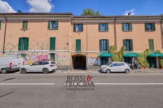 VIA CARDINALE ASCANIO SFORZA n. 105